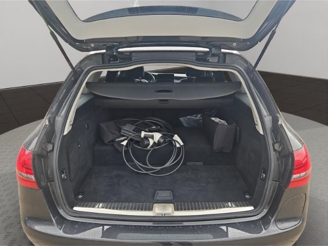Mercedes-Benz C 300 2021
