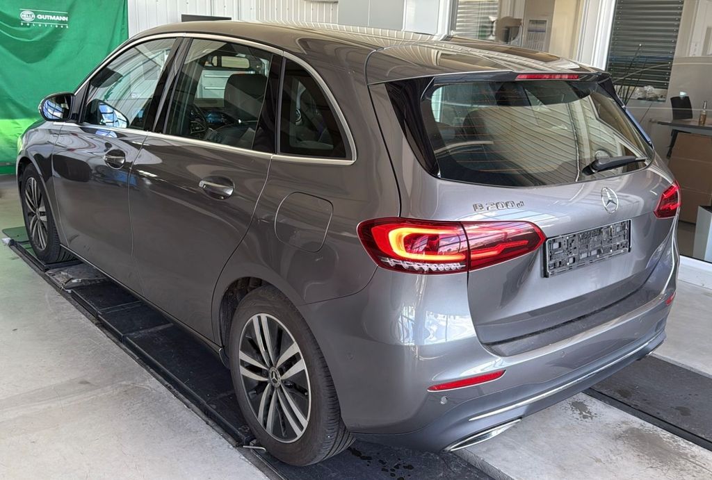 Mercedes-Benz B 200 2021