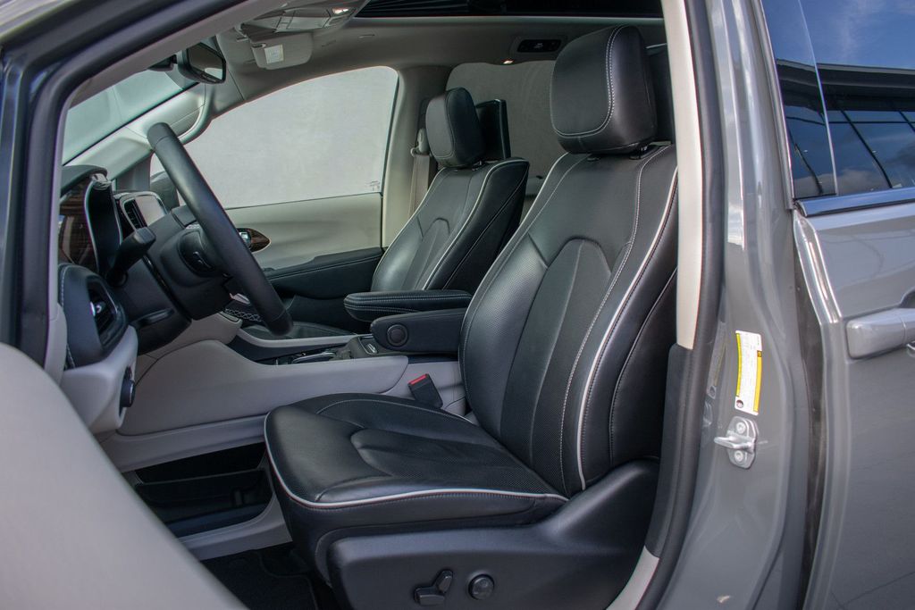 Chrysler Pacifica 2022