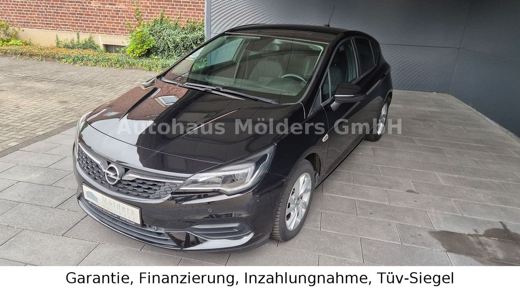 Opel Astra 2021