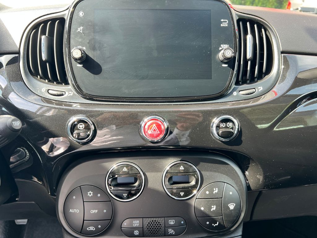 Fiat 500C 2024