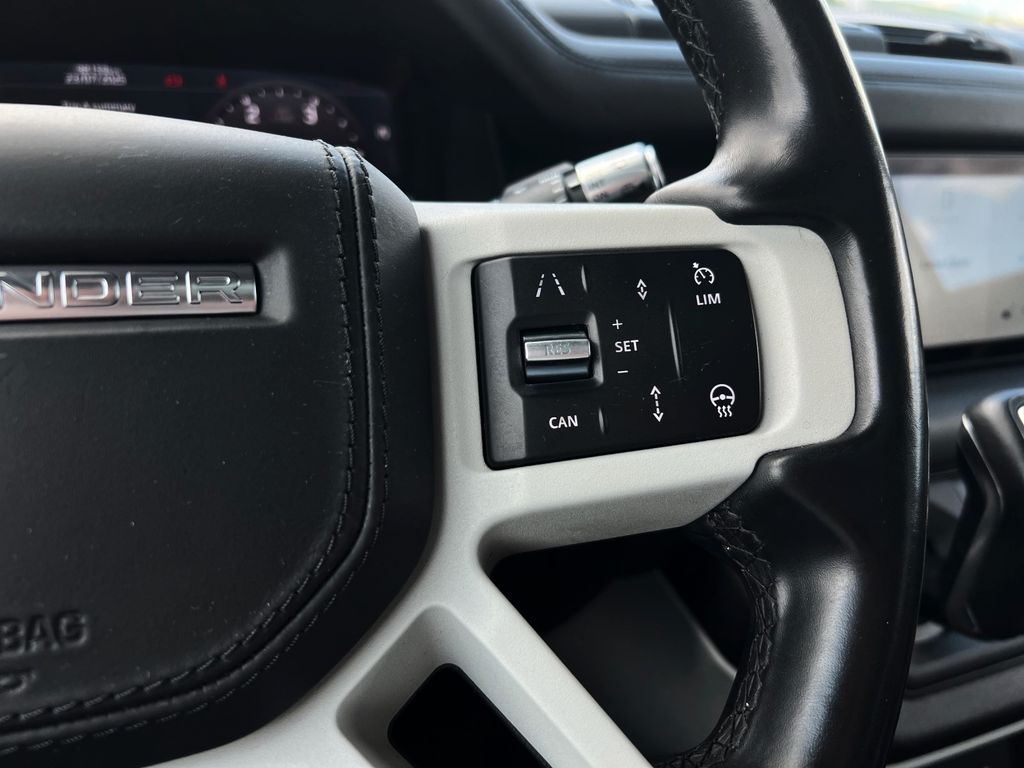 Land Rover Defender 2020