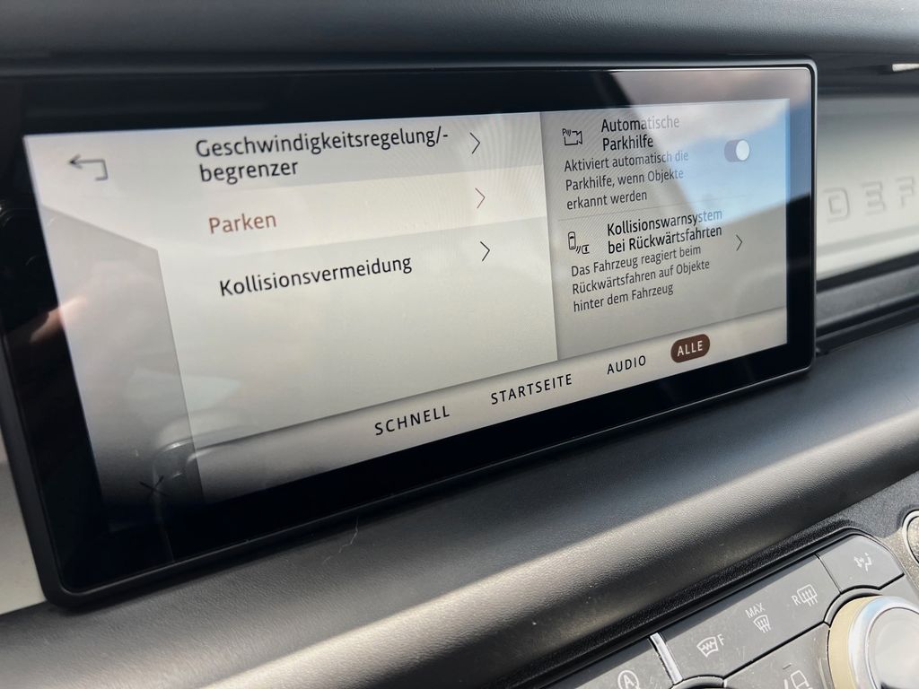 Land Rover Defender 2020