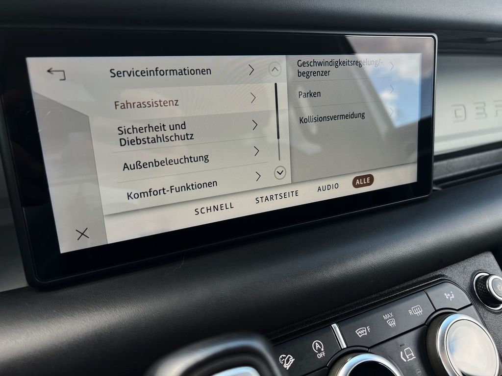 Land Rover Defender 2020