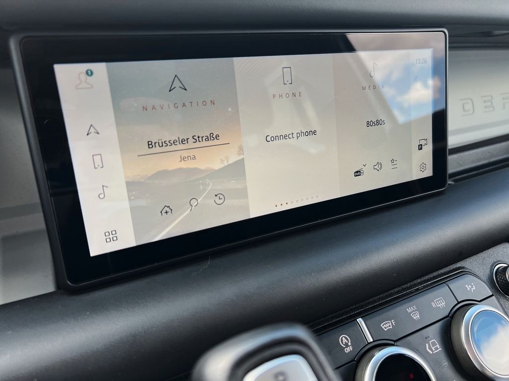 Land Rover Defender 2020