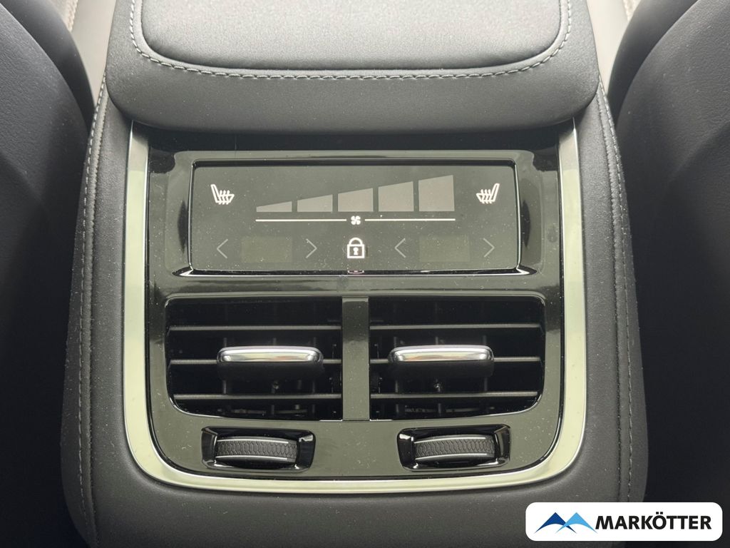 Volvo XC90 2025