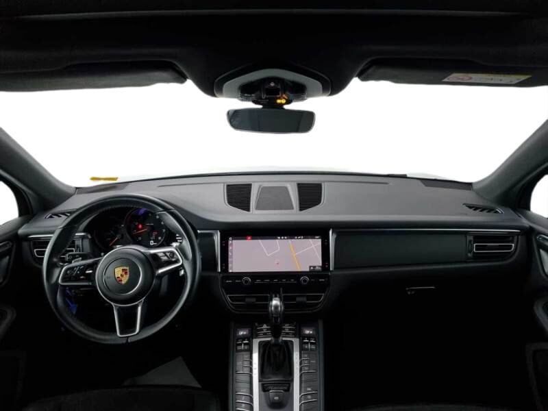 Porsche Macan 2021