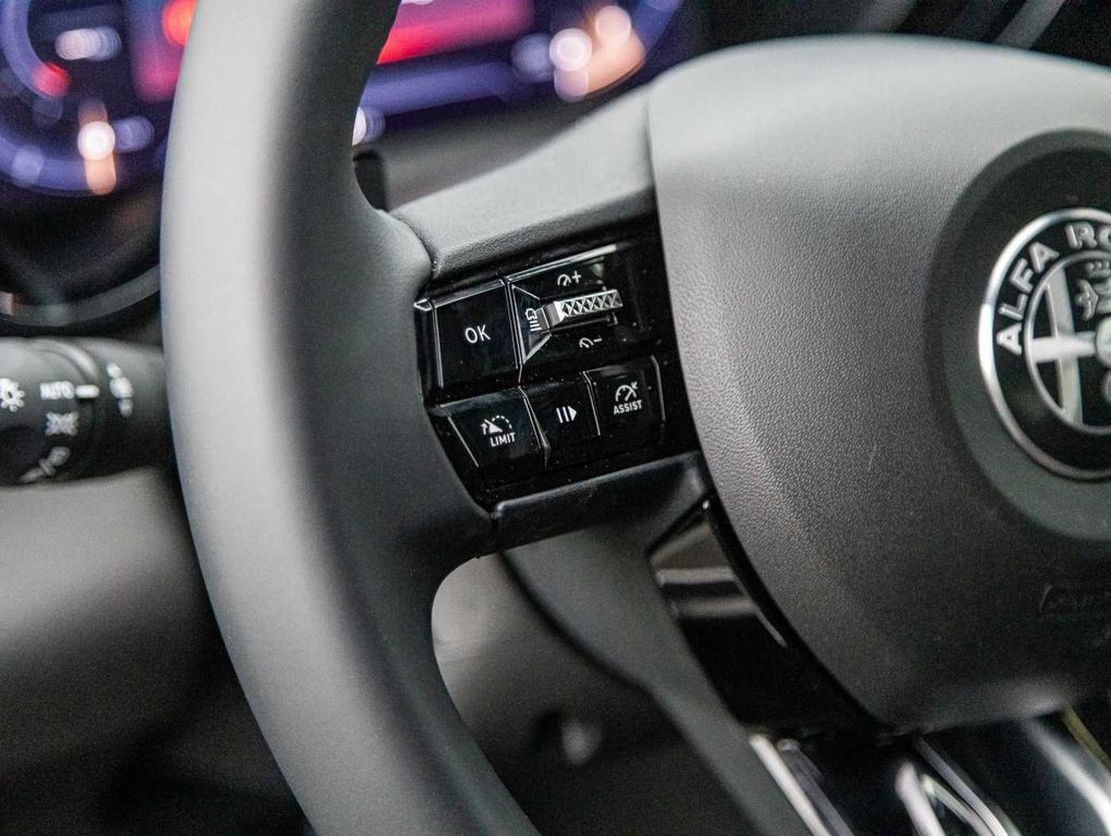 Alfa Romeo Junior 2025