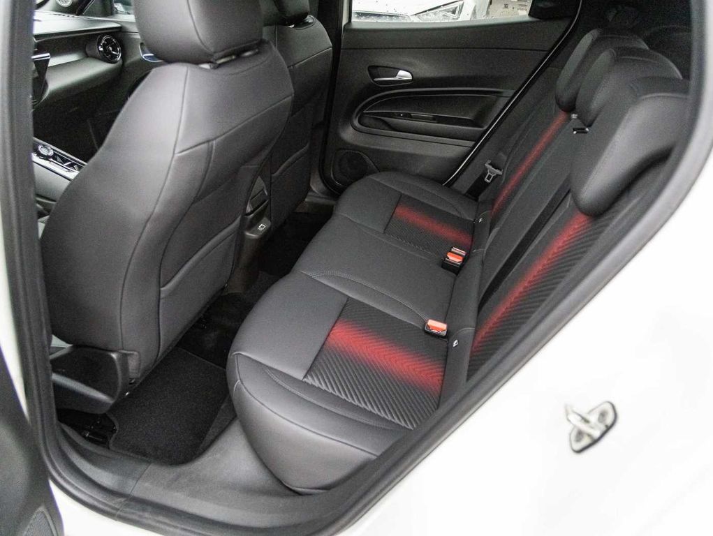 Alfa Romeo Junior 2025