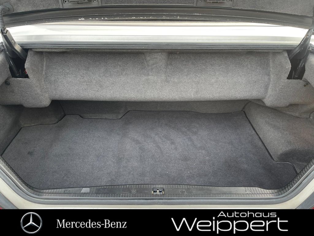 Mercedes-Benz 320 1993