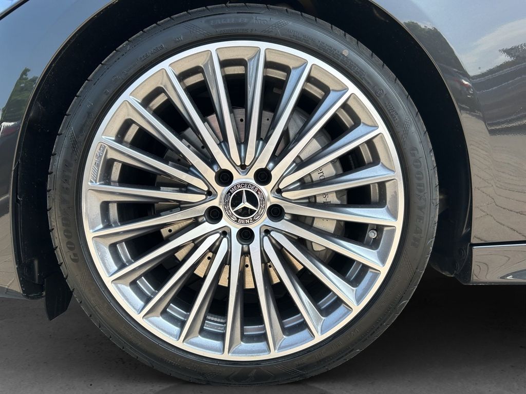 Mercedes-Benz C 220 2025