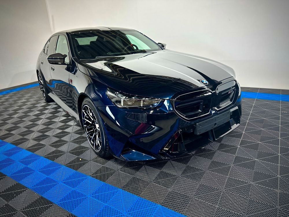 BMW M5 2025