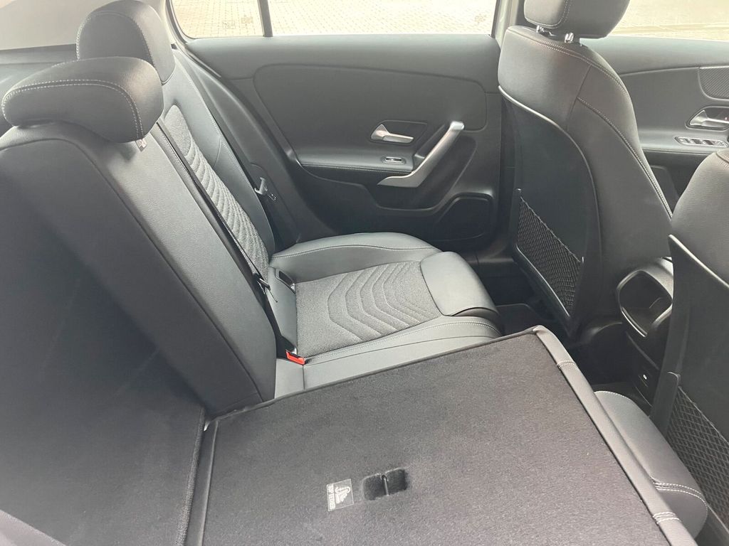 Mercedes-Benz A 200 2024