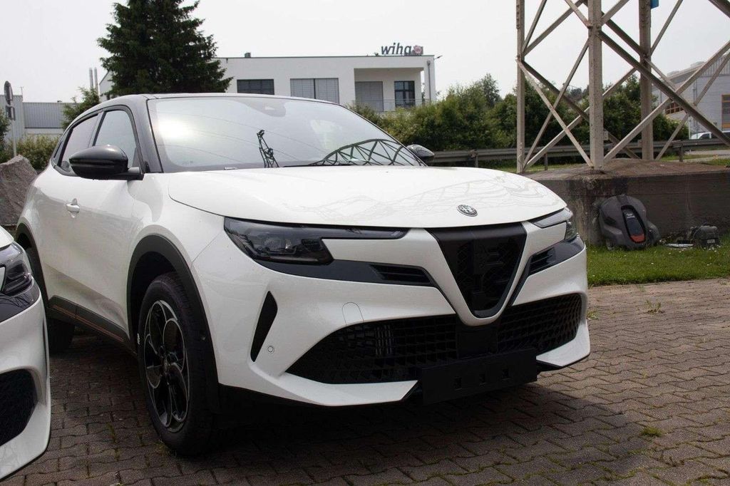 Alfa Romeo Junior 2025