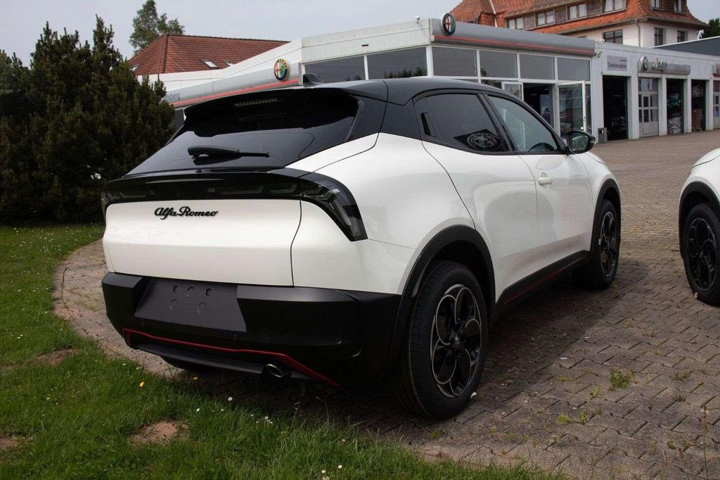 Alfa Romeo Junior 2025