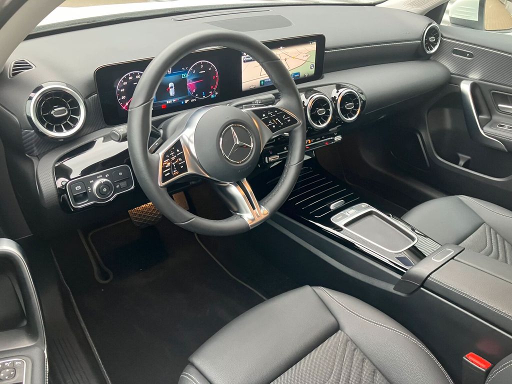 Mercedes-Benz A 200 2024