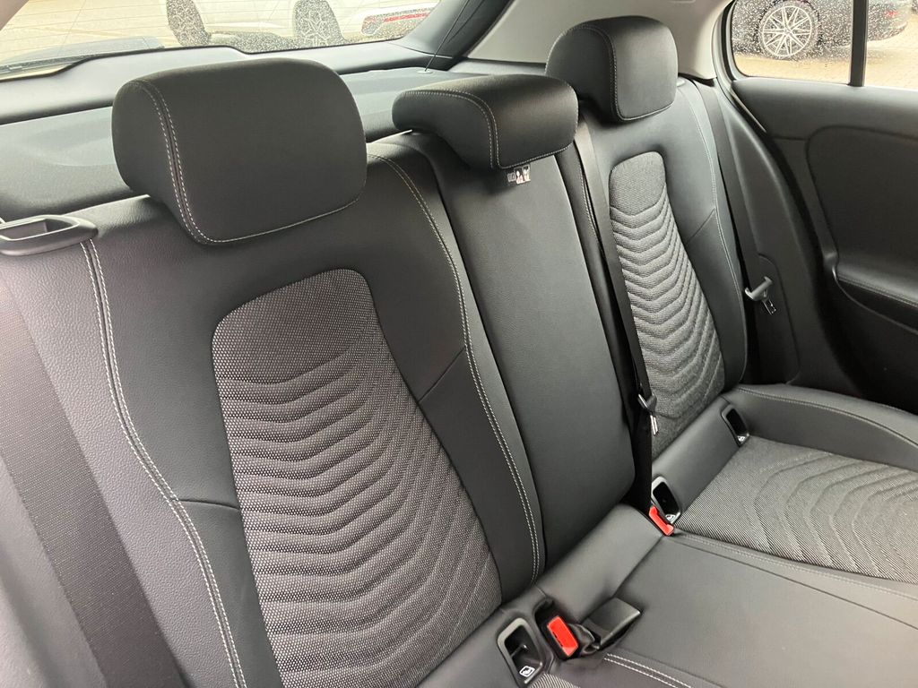 Mercedes-Benz A 200 2024