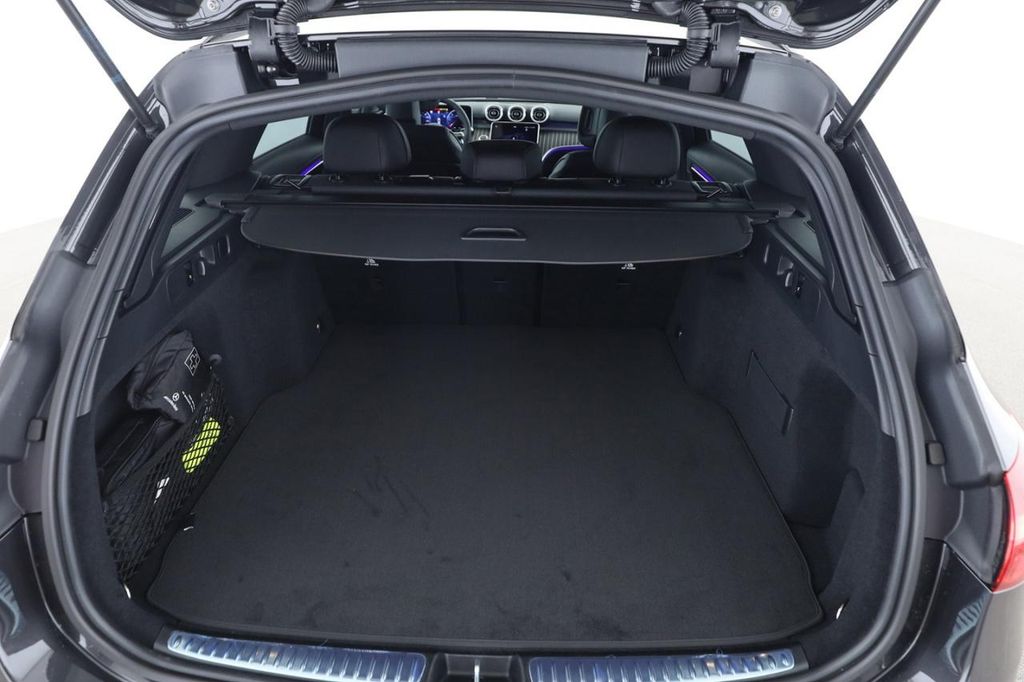 Mercedes-Benz C 220 2025