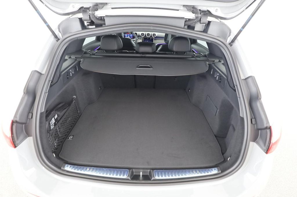 Mercedes-Benz C 220 2025