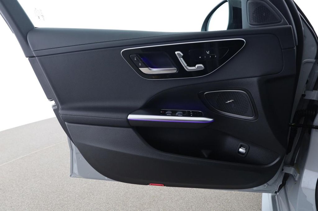 Mercedes-Benz C 220 2025