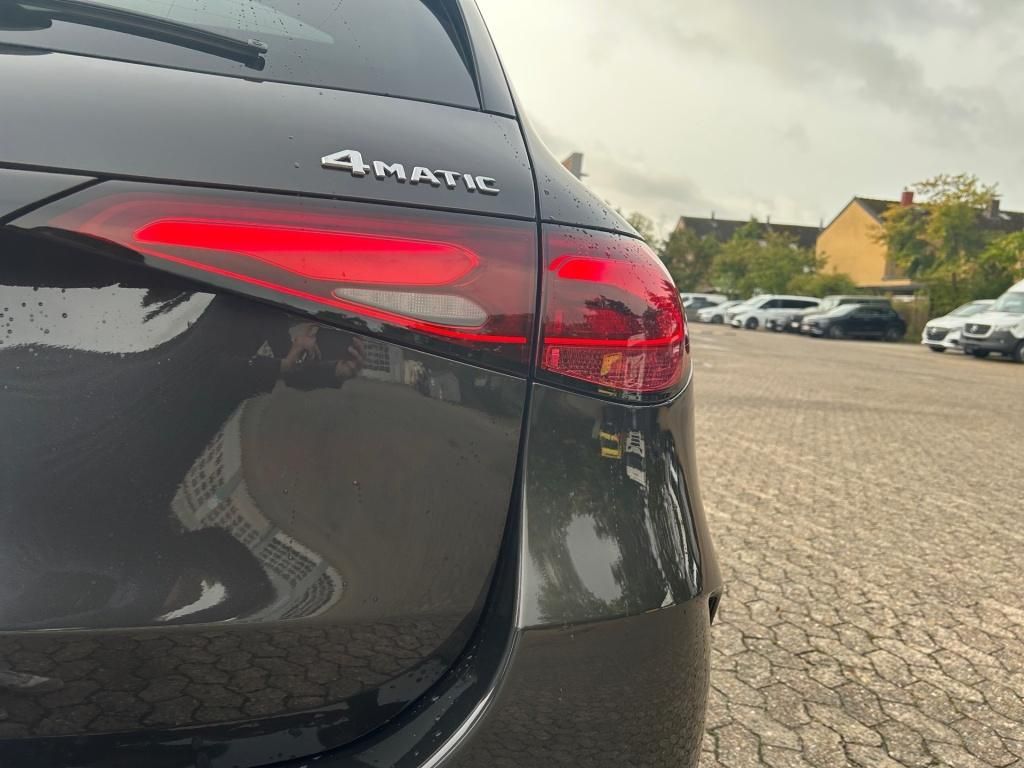 Mercedes-Benz GLC 300 2025