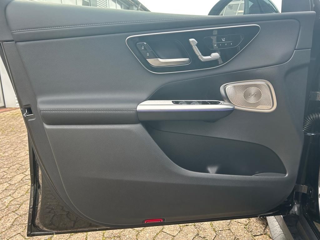 Mercedes-Benz GLC 300 2025