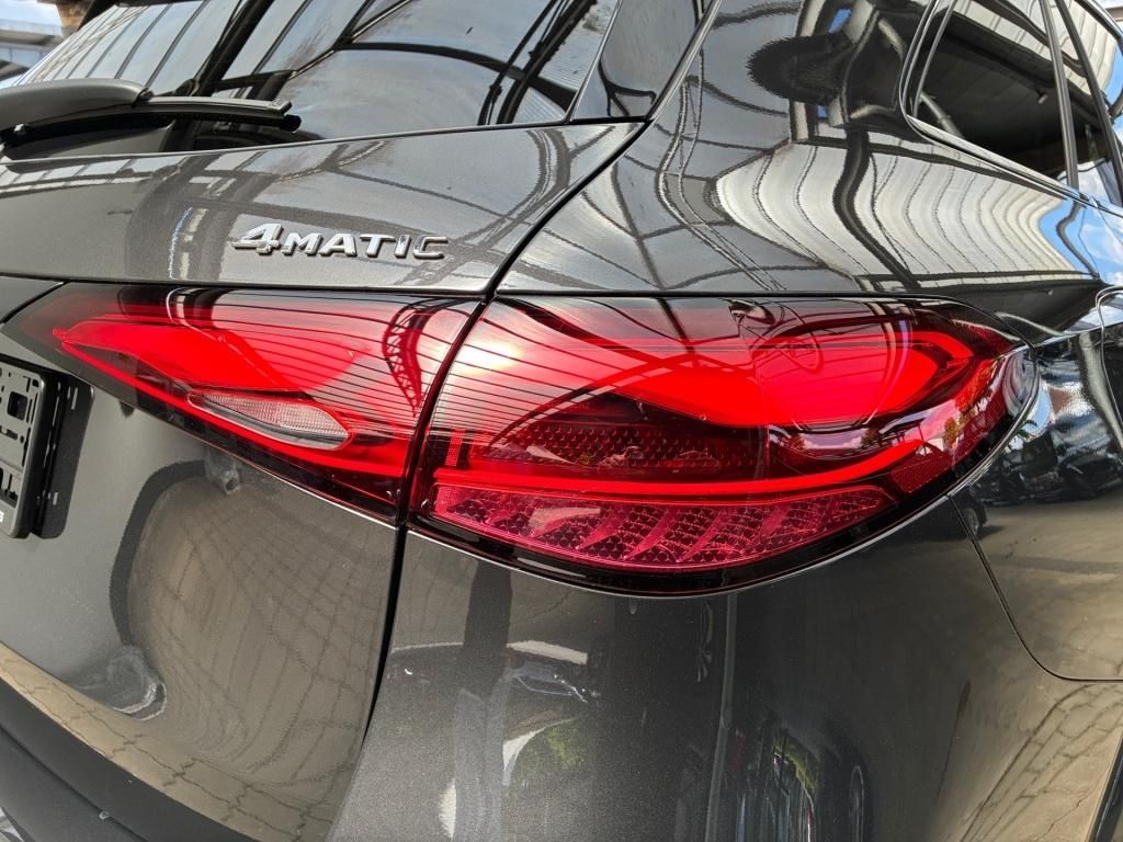 Mercedes-Benz GLC 300 2025