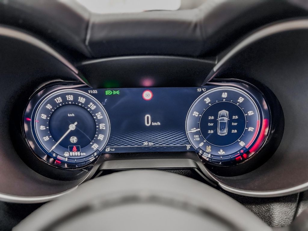 Alfa Romeo Stelvio 2025