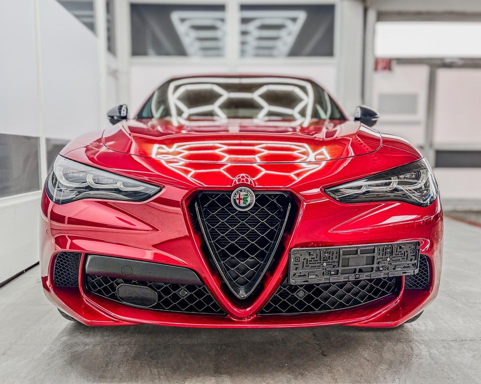 Alfa Romeo Stelvio 2025