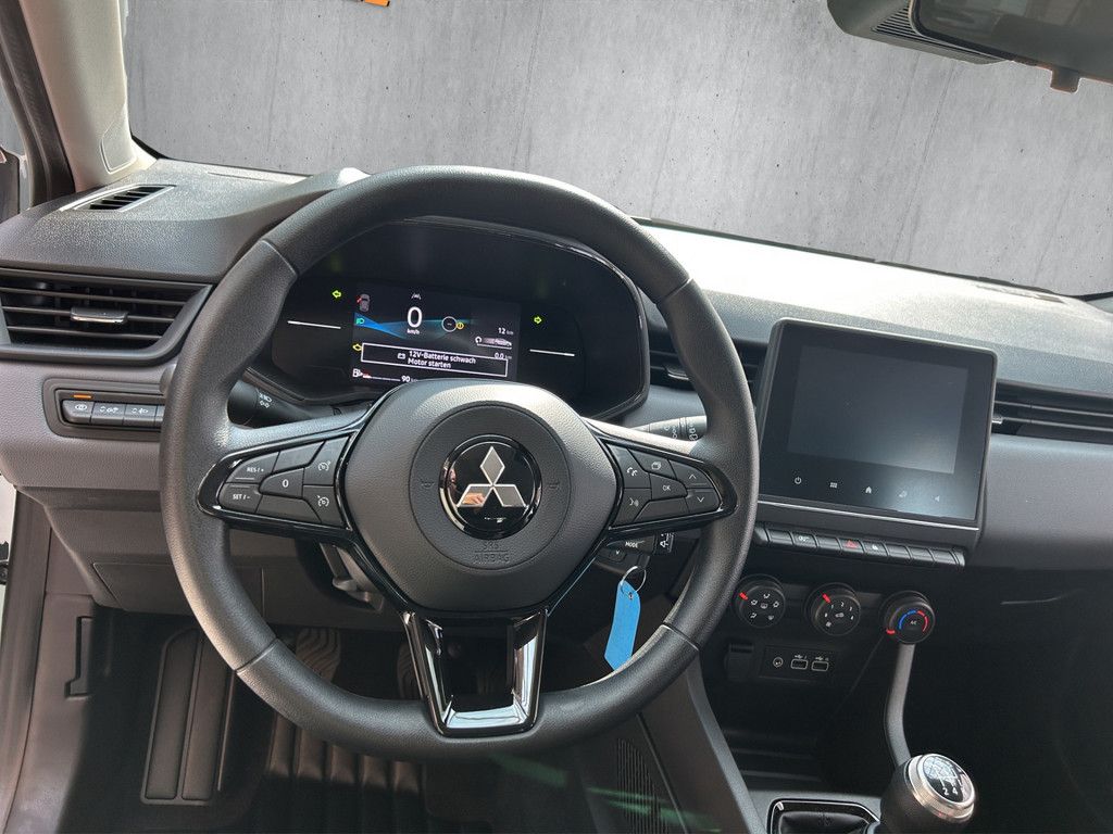 Mitsubishi Colt 2025