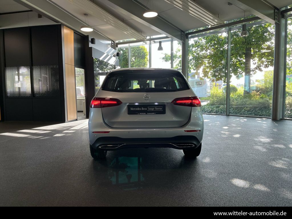 Mercedes-Benz B 200 2024