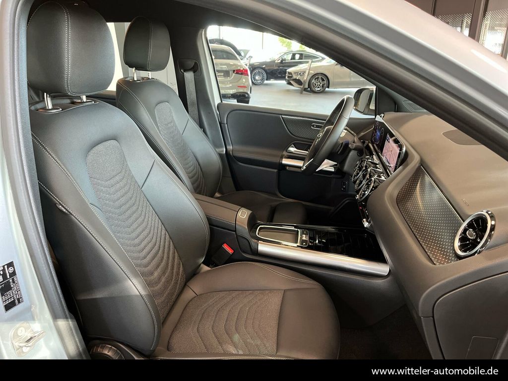 Mercedes-Benz B 200 2024