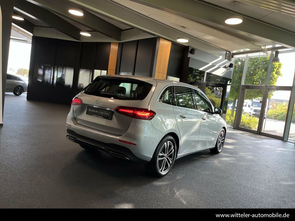 Mercedes-Benz B 200 2024