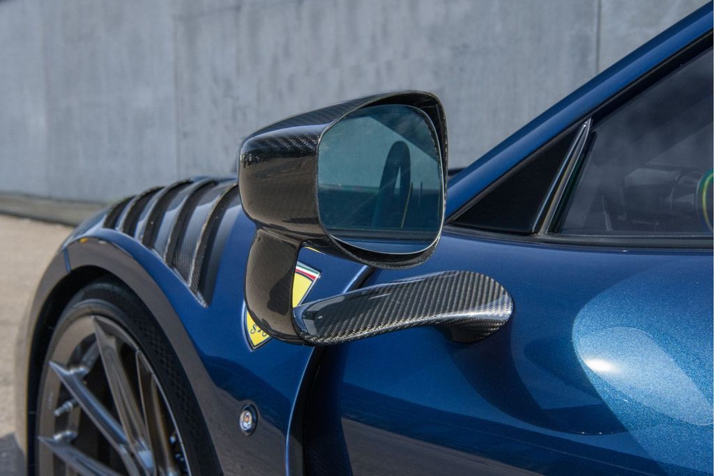 Ferrari F8 2022