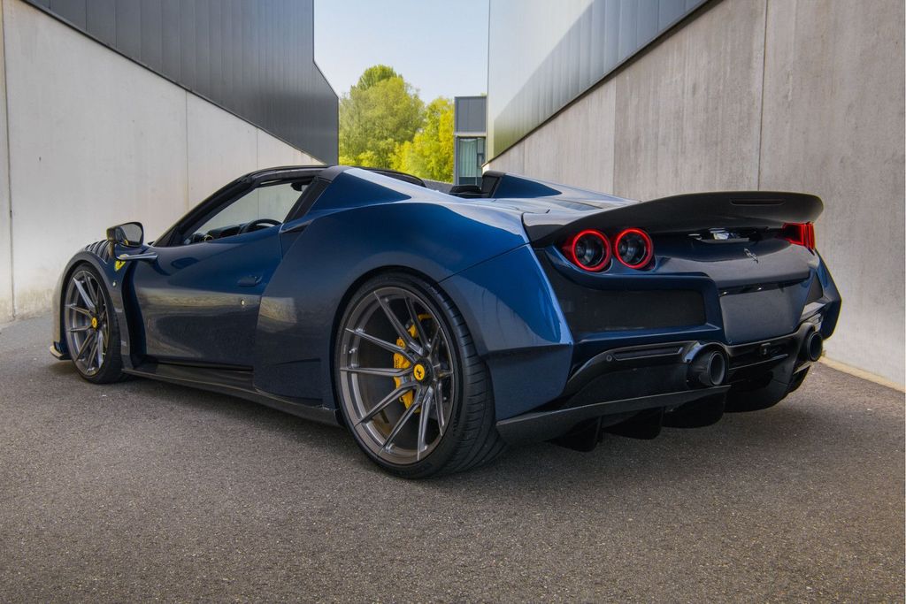 Ferrari F8 2022