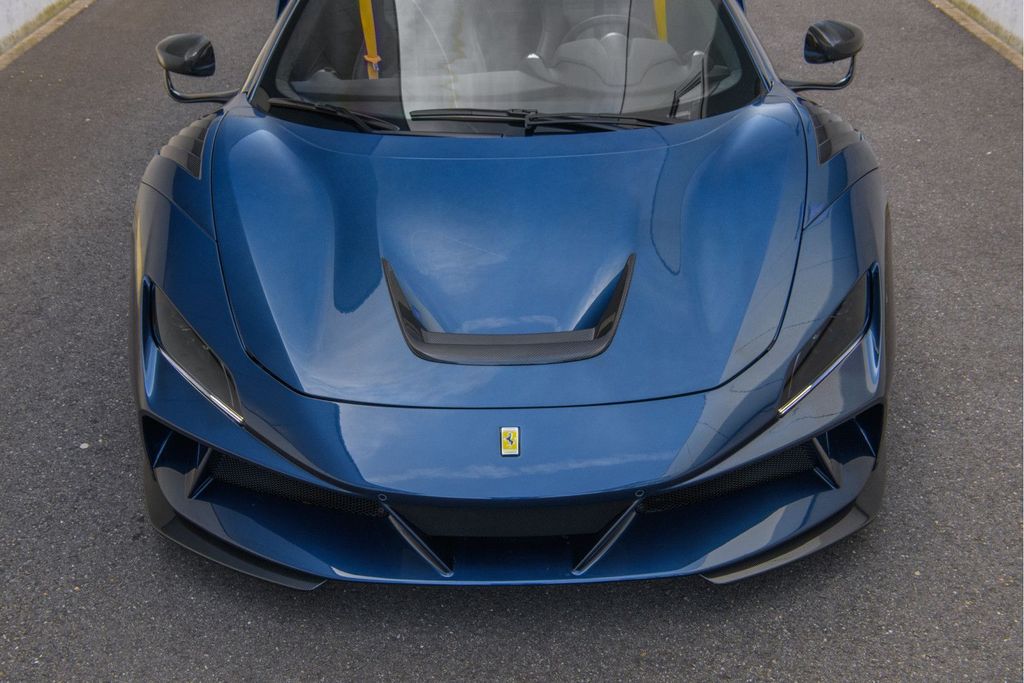 Ferrari F8 2022