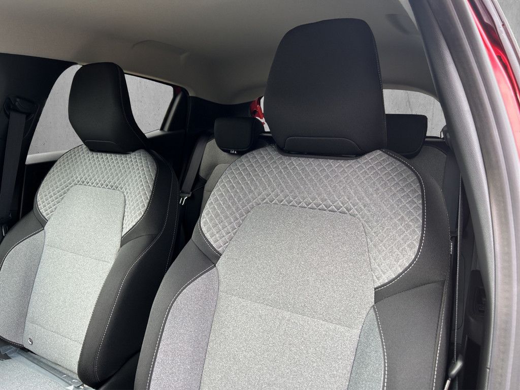 Mitsubishi Colt 2025