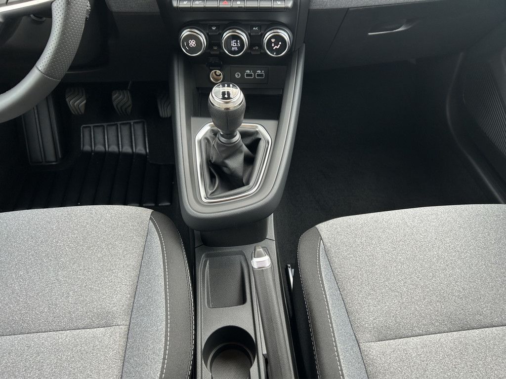 Mitsubishi Colt 2025