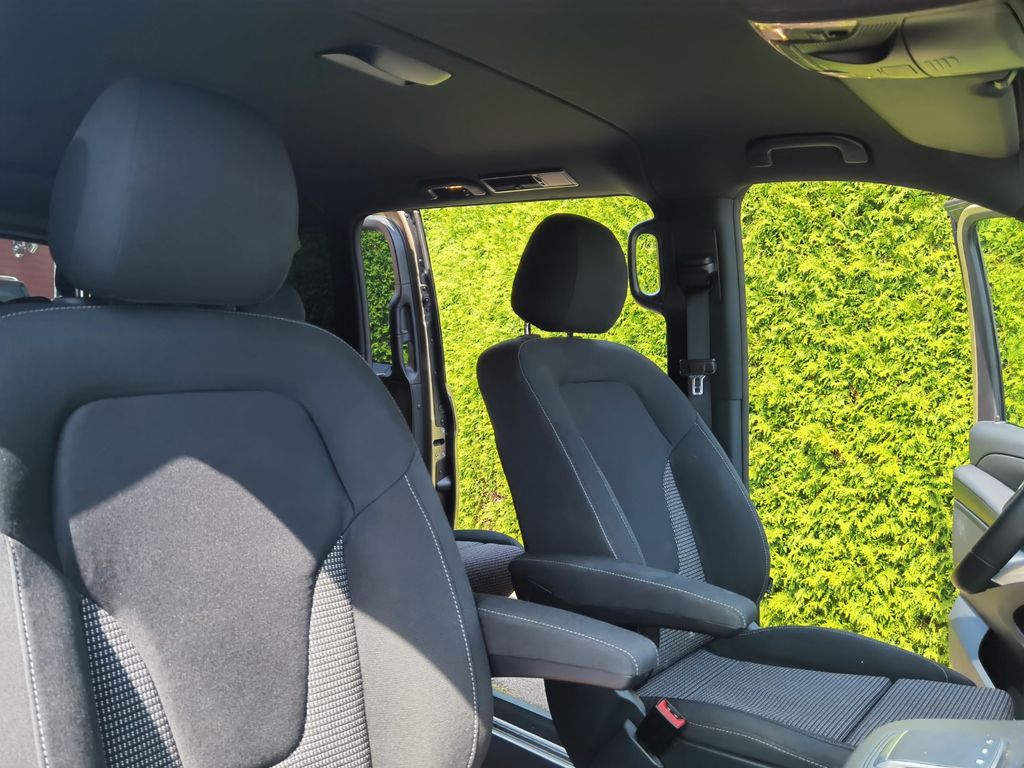 Mercedes-Benz V 300 2024