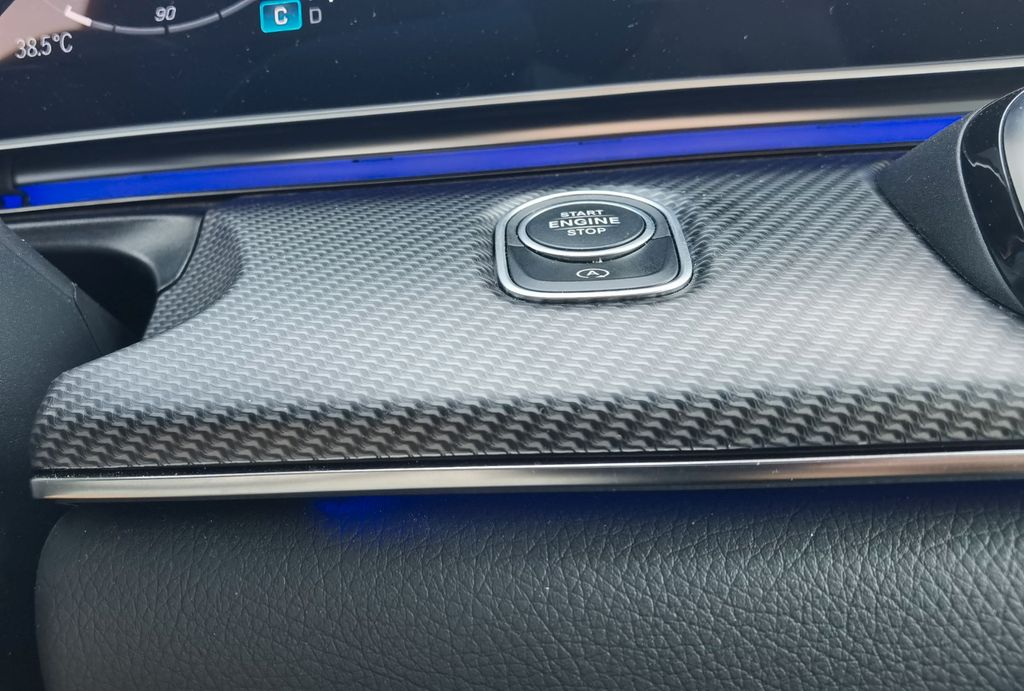 Mercedes-Benz V 300 2024