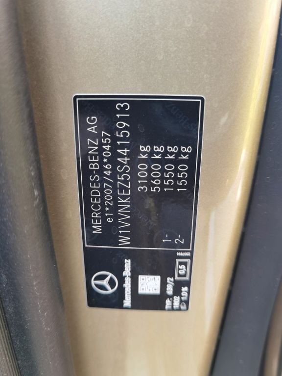 Mercedes-Benz V 300 2024