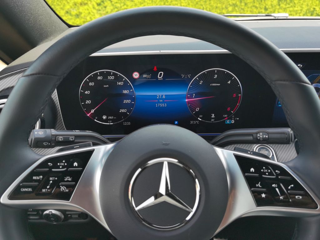 Mercedes-Benz V 300 2024