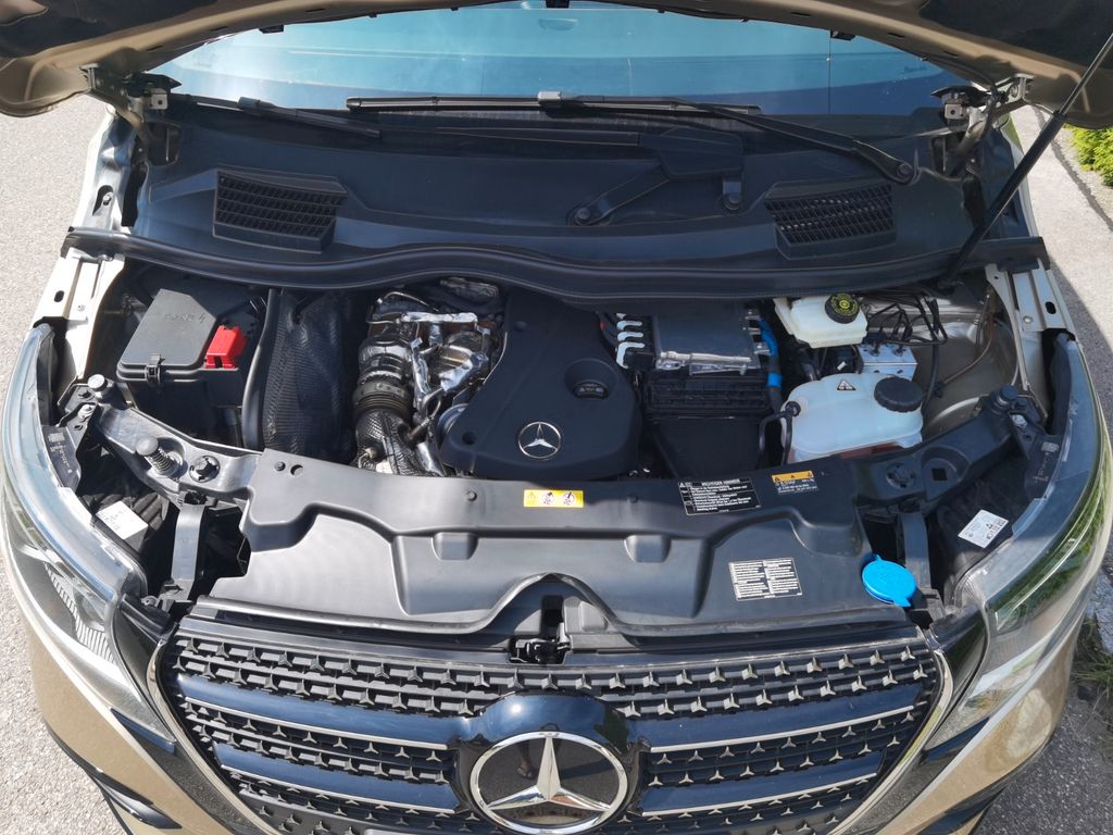 Mercedes-Benz V 300 2024
