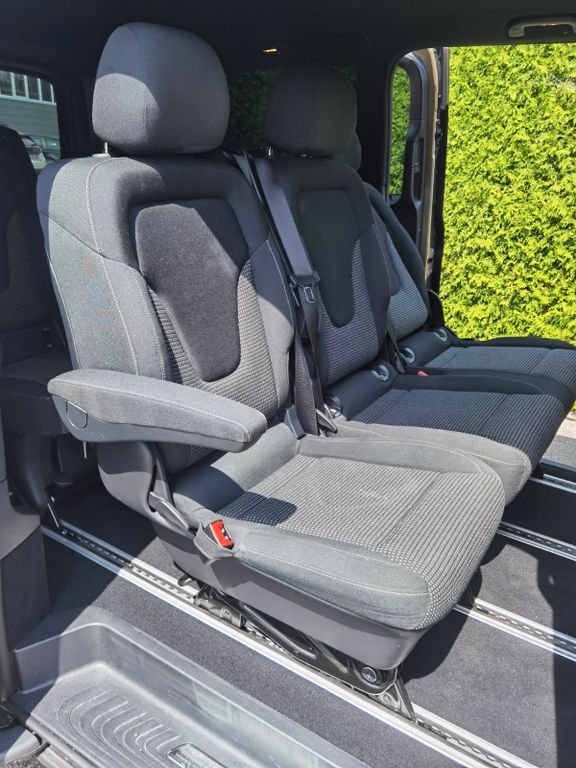 Mercedes-Benz V 300 2024