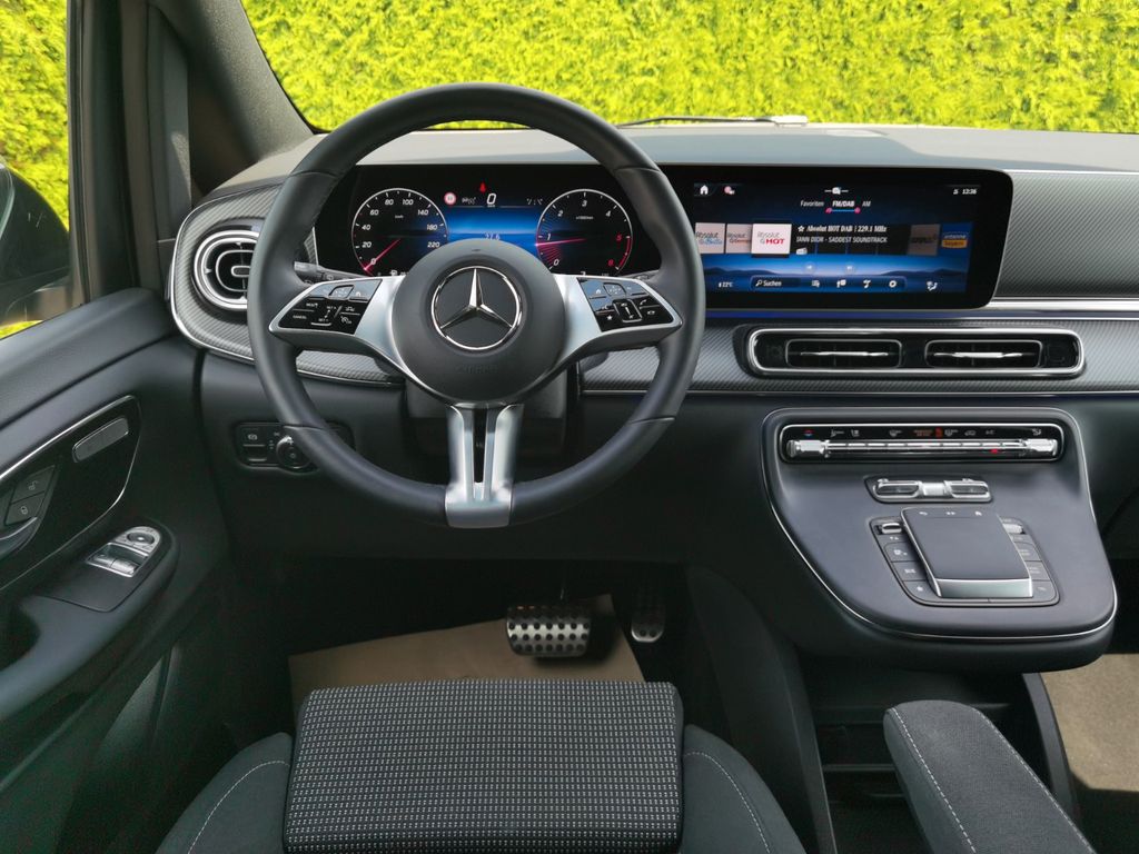 Mercedes-Benz V 300 2024