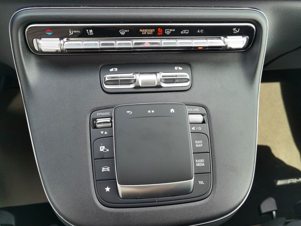 Mercedes-Benz V 300 2024