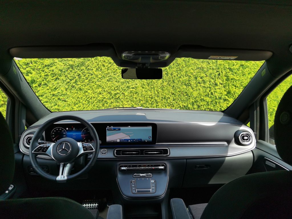 Mercedes-Benz V 300 2024