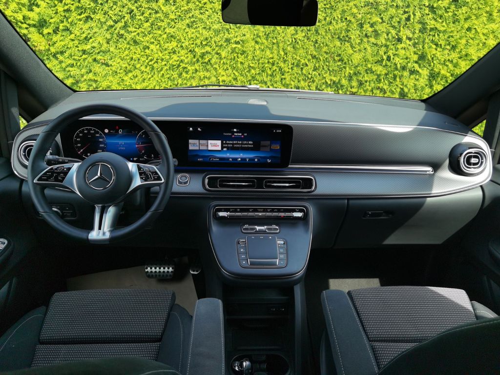 Mercedes-Benz V 300 2024