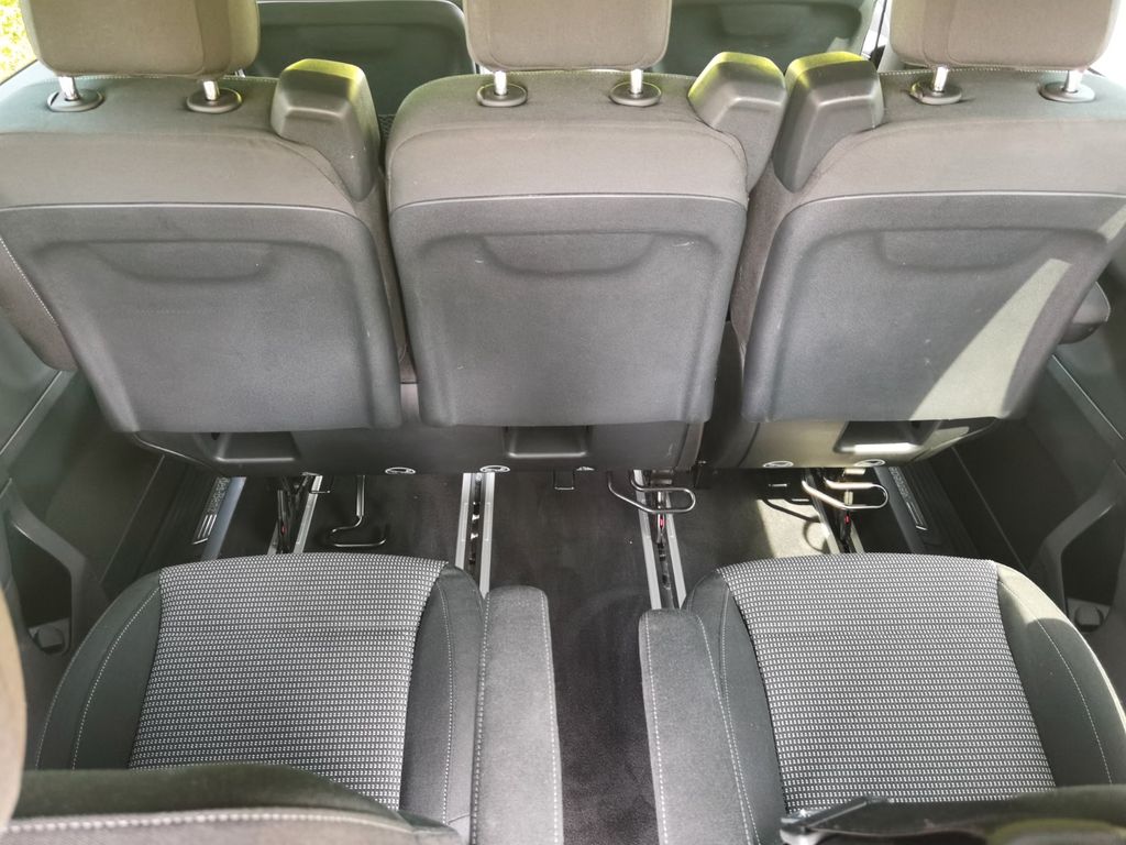 Mercedes-Benz V 300 2024