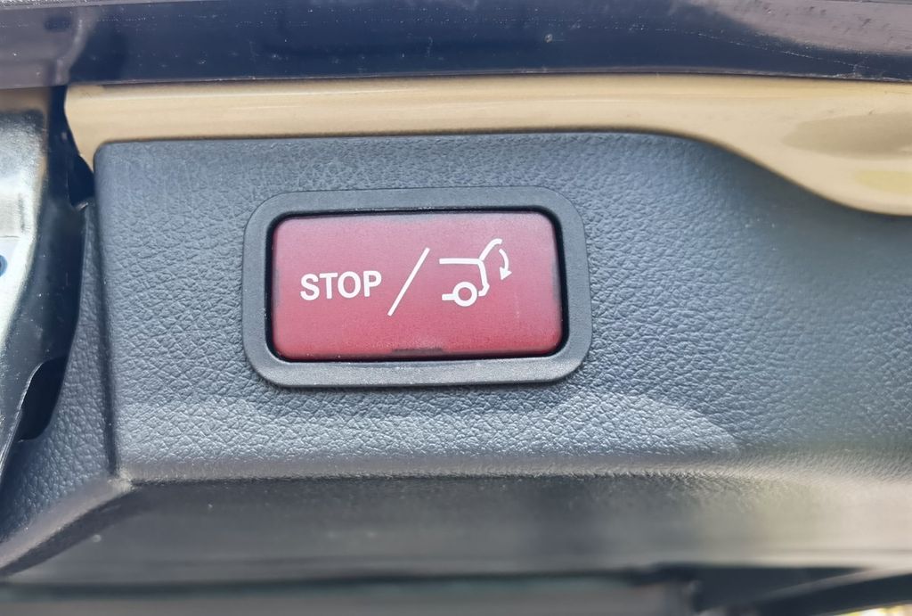 Mercedes-Benz V 300 2024